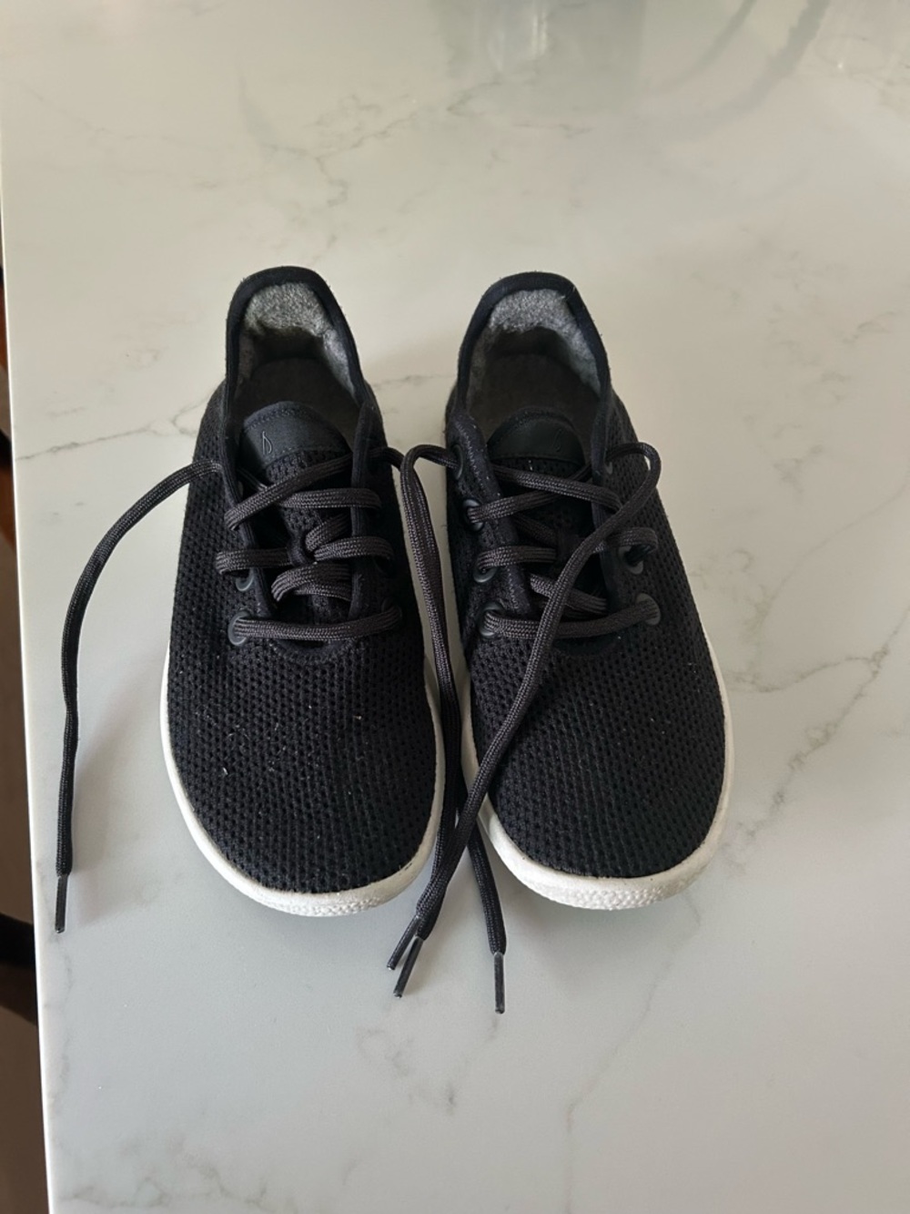 Ladies ALLBIRDS black shoes in size 8